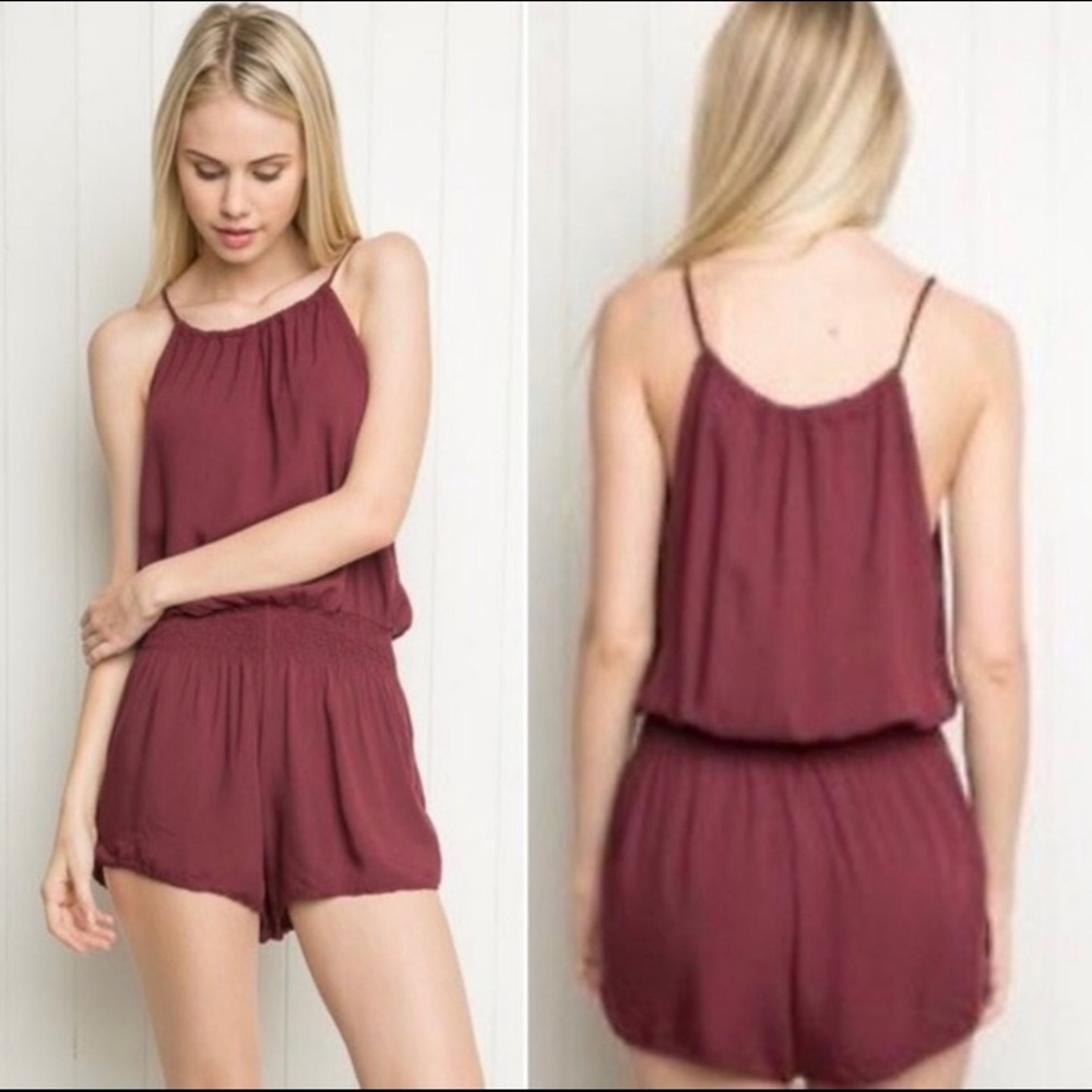 Brandy wine red shorts romper🍷